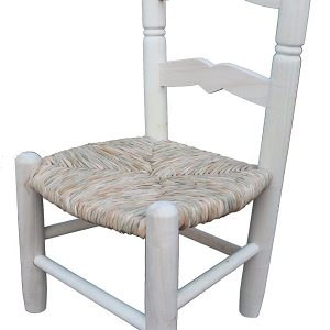 Silla Infantil Asiento Tejido con Enea de forma artesanal. Madera al natural.
